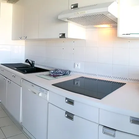 Le Concorde XIII Apartment
